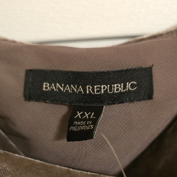 Banana Republic Gray Camisole Top with Thin Straps - Picture 2 of 13